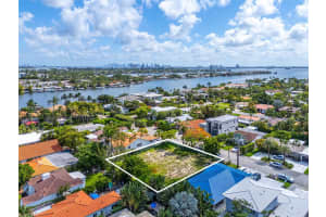8821 And 8835 Froude Ave Surfside, FL 33154 - MLS#A11902262