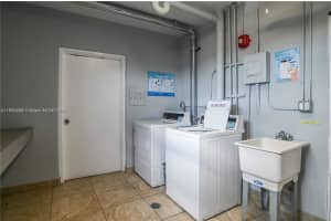 1425 Atlantic Shores Blvd 204 Hallandale Beach, FL 33009 - MLS#A11902294