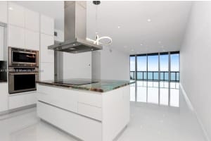 6799 Collins Ave 404 Miami Beach, FL 33141 - MLS#A11902326