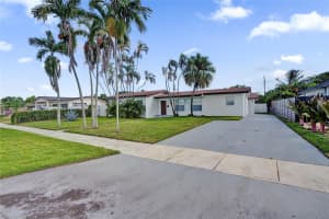 5750 Nw 111th St Efficiency Hialeah, FL 33012 - MLS#A11902340