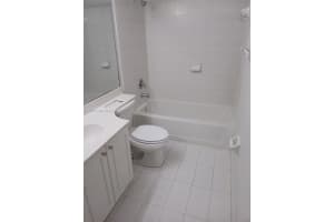 17350 Nw 67th Ave 111 Hialeah, FL 33015 - MLS#A11902351