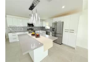 10626 Nw 7th St 10626 Pembroke Pines, FL 33026 - MLS#A11902353