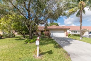 5641 Thistledown Ter Davie, FL 33331 - MLS#A11902366