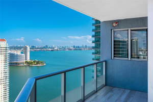 1300 Brickell Bay Dr 3307, Miami