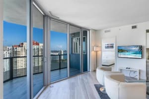 1300 Brickell Bay Dr 3307 Miami, FL 33131 - MLS#A11902393