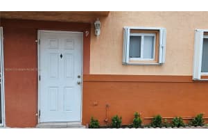 8079 Nw 8th St 9, Miami