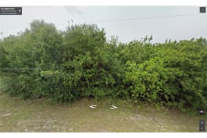 607 Maple Ave N Lehigh Acres, FL 33972 Sold 02/13/26