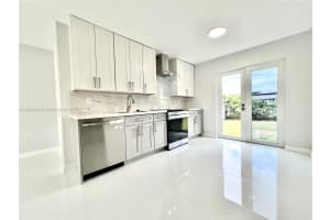 6417 Fletcher St Hollywood, FL 33023 - MLS#A11902427