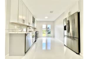6417 Fletcher St Hollywood, FL 33023 - MLS#A11902427