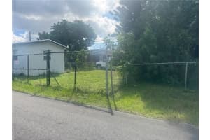 1430 Nw 7th St Fort Lauderdale, FL 33311 - MLS#A11902459