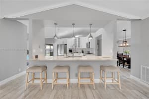 9841 Sw 1st St 9841 Plantation, FL 33324 - MLS#A11902533