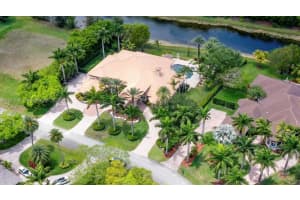 3828 Pine Lake Dr Weston, FL 33332 - MLS#A11902600