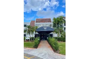 200 Lakeview Dr 104 Weston, FL 33326 - MLS#A11902678