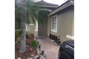 4121 Sapphire Bnd Weston, FL 33331 - MLS#A11902688