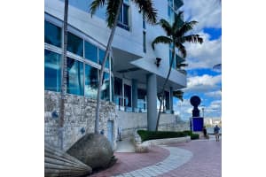 335 S Biscayne Blvd 2200 Miami, FL 33131 - MLS#A11902706