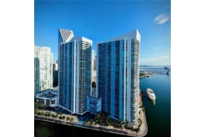 335 S Biscayne Blvd 2200, Miami