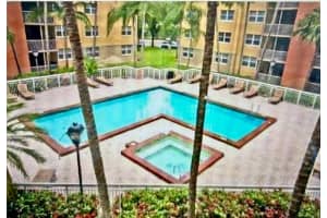 8333 Lake Dr 404 Doral, FL 33166 - MLS#A11902753