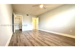 8333 Lake Dr 404 Doral, FL 33166 - MLS#A11902753