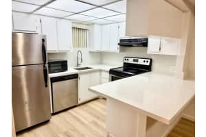 8290 Lake Dr 223 Doral, FL 33166 - MLS#A11902768