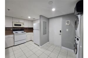 55 E 4th St 302 Hialeah, FL 33010 - MLS#A11902769