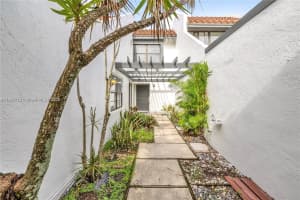 295 Fern Dr 4-1 Weston, FL 33326 - MLS#A11902772