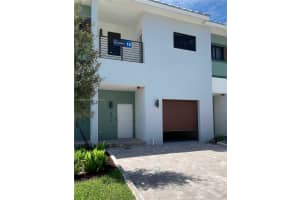 4416 Nw 9th St, Plantation