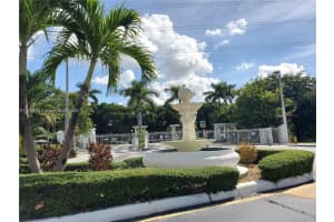 5560 Nw 107th Ave 1015 Doral, FL 33178 - MLS#A11902832