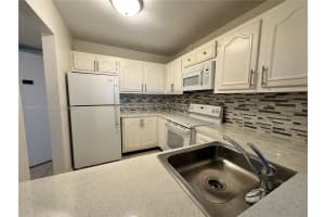 13685 Ne 10th Ave 209 North Miami, FL 33161 - MLS#A11902910