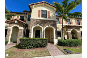 3215 Se 5th St 3215, Homestead