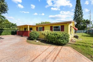 18151 Ne 9th Ct North Miami Beach, FL 33162 - MLS#A11903020