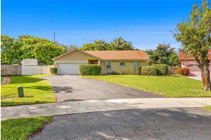 5743 Sw 57th Way Davie, FL 33314 - MLS#A11903047