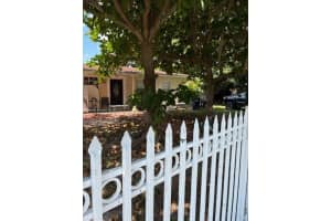 2901 Nw 163rd St Miami Gardens, FL 33054 - MLS#A11903098