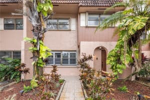 33 Madrid Lane, Davie, FL 33324 Sold 06/22/26