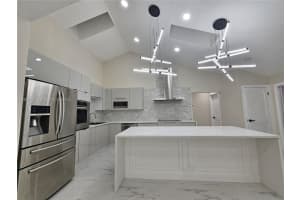 4 Alford Ct Palm Beach Gardens, FL 33418 - Off Market