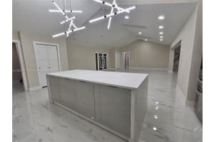 4 Alford Ct Palm Beach Gardens, FL 33418 - Off Market