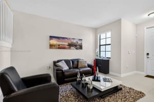 11301 Nw 88th St Doral, FL 33178 - MLS#A11903135