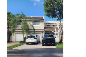 9777 Nw 45th Ln Doral, FL 33178 - MLS#A11903138