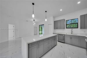 1006 W 10th St Other, FL 33972 - MLS#A11903197