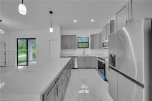 1006 W 10th St Other, FL 33972 - MLS#A11903197