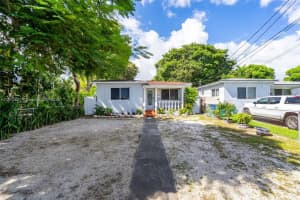 210 Nw 59th Ave Miami, FL 33126 - MLS#A11903227