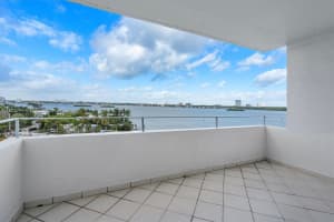 10300 W Bay Harbor Dr 8b Bay Harbor Islands, FL 33154 - MLS#A11903244