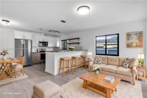 270 Nw 40th Ct Miami, FL 33126 - MLS#A11903290