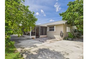 301 Nw 83rd Way Pembroke Pines, FL 33024 - MLS#A11903344