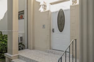 23 Phoenetia Ave 1 Coral Gables, FL 33134 - MLS#A11903365