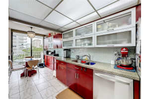 210 174th St 409 Sunny Isles Beach, FL 33160 - MLS#A11903371