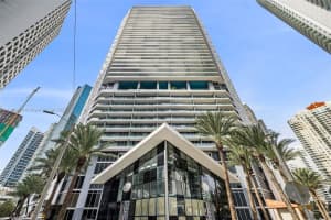 1300 Brickell Bay Dr 2402 Miami, FL 33131 - MLS#A11903376
