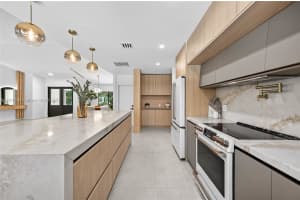 7865 Sw 183rd Ter Palmetto Bay, FL 33157 - Off Market