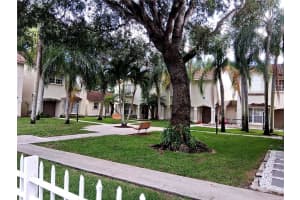 10830 Nw 8th St Pembroke Pines, FL 33026 - MLS#A11903513