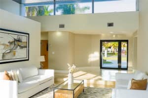 290 Nw 125th Ave Miami, FL 33182 - MLS#A11903561