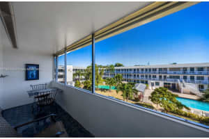 15610 Ne 6th Ave 33d Miami, FL 33162 - MLS#A11903585
